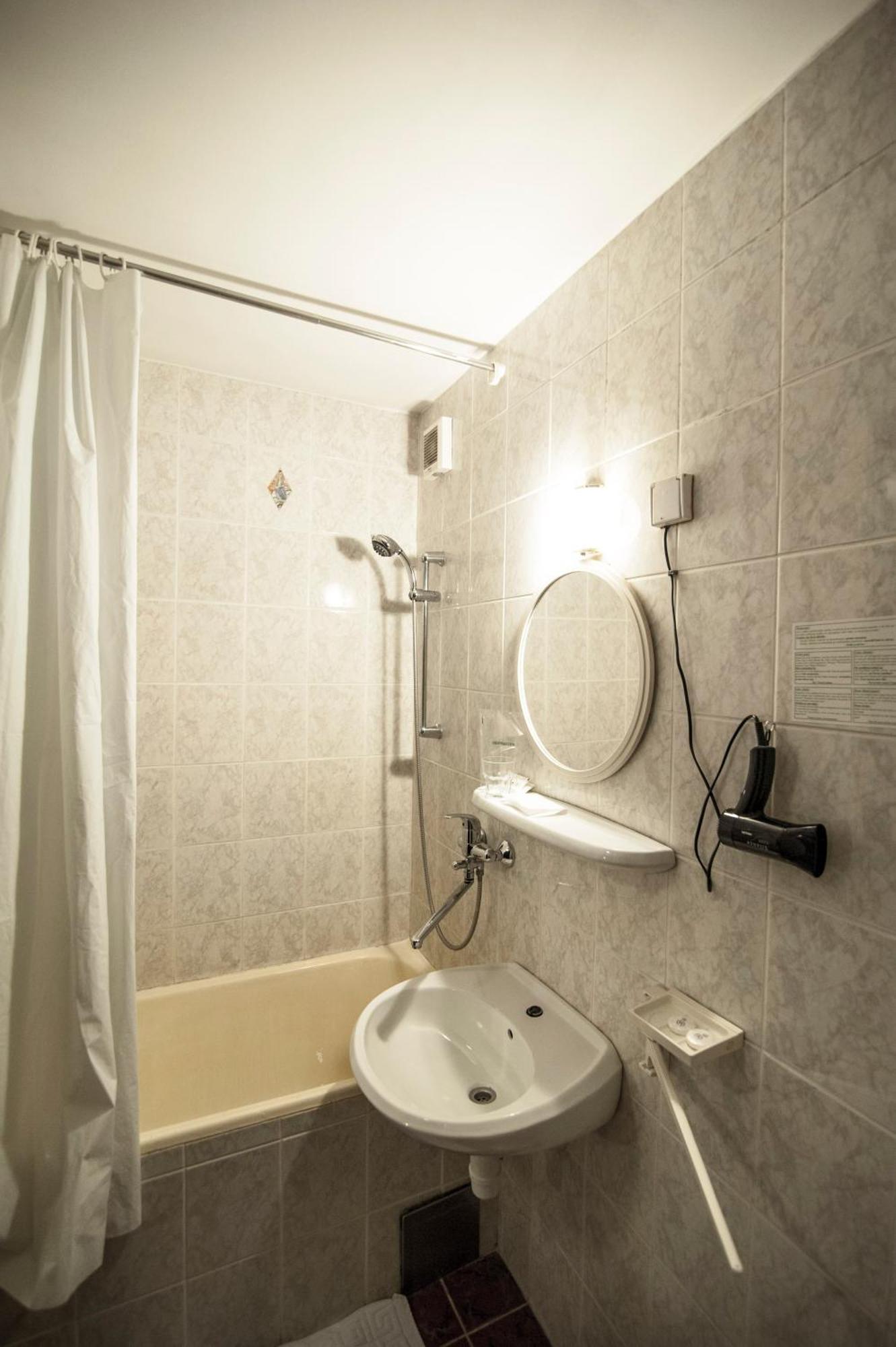 Hotel Faraon Τσέλιε Εξωτερικό φωτογραφία