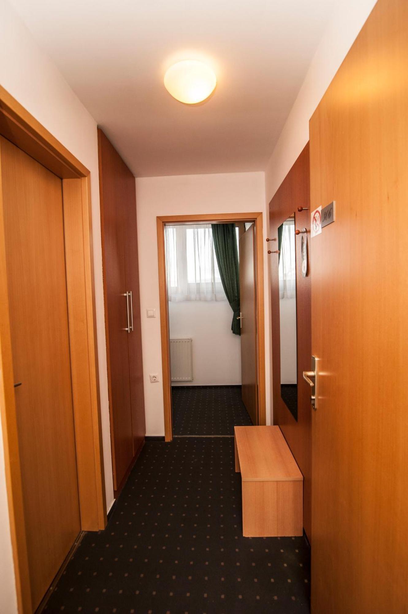 Hotel Faraon Τσέλιε Δωμάτιο φωτογραφία