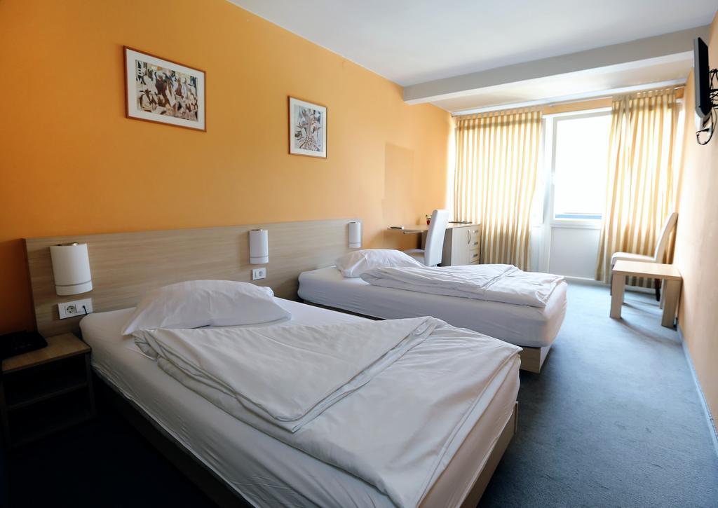 Hotel Faraon Τσέλιε Δωμάτιο φωτογραφία